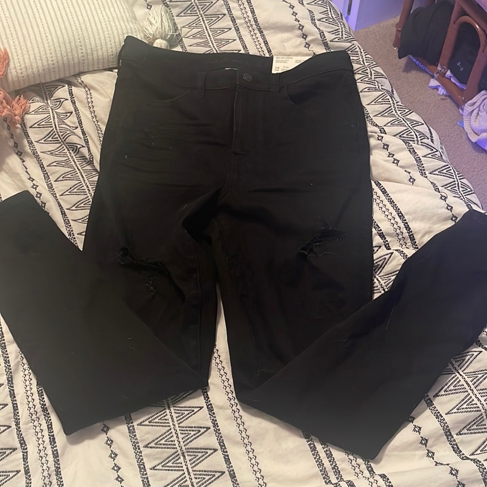 BRAND NEW American eagle jeans!!